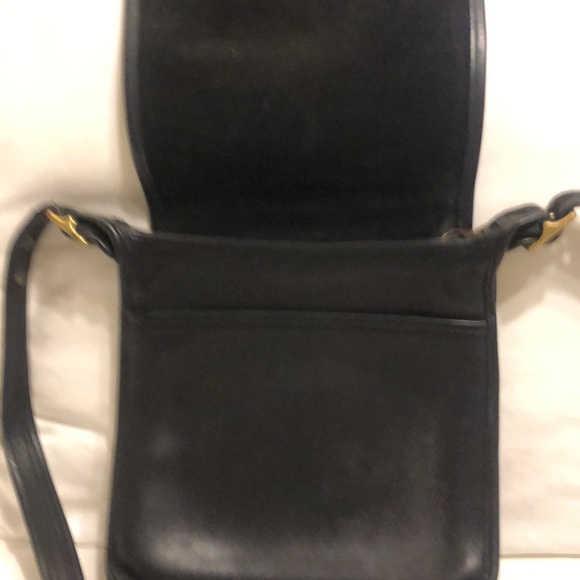 COACH real leather crossbody bag - Picture 2 of 4